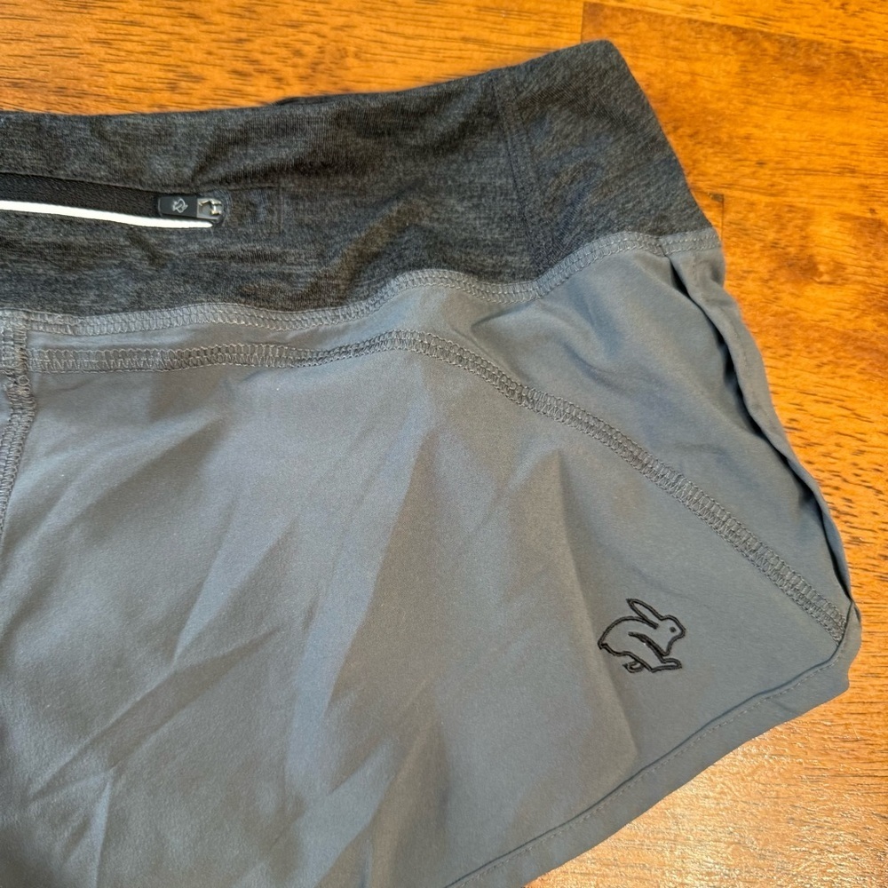 Women's Rabbit Gray Athletic Shorts Running size XS 2.5 inch inseam - Picture 7 of 8